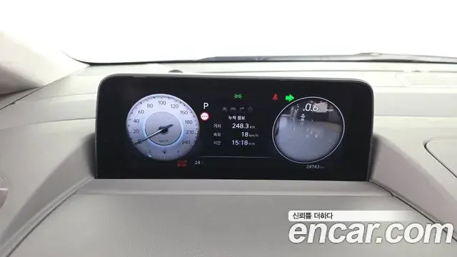 Hyundai Staria 2022 — Photo 8/20