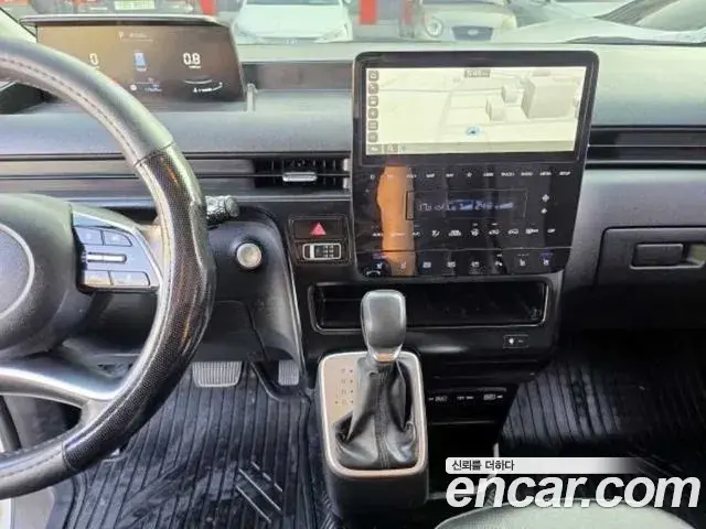 Hyundai Staria 2023 — Photo 6/20