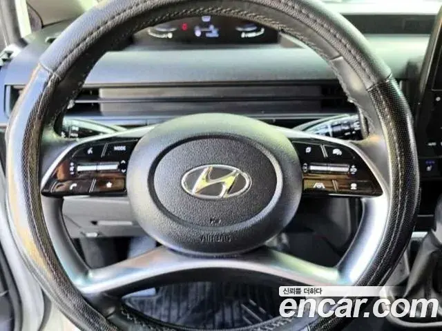 Hyundai Staria 2023 — Photo 14/20