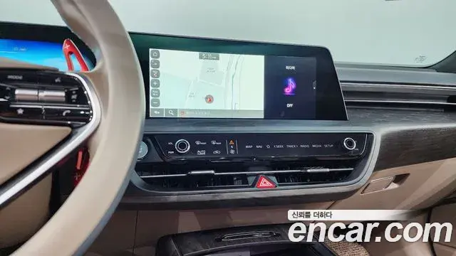 Kia K8 2021 — Photo 12/20