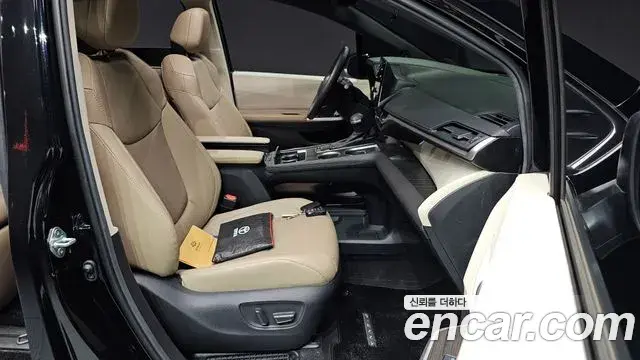 Toyota Sienna 2024 — ფოტო 32/37