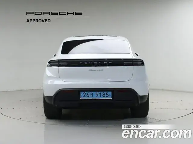 Porsche Macan EV 2025 — Photo 15/20