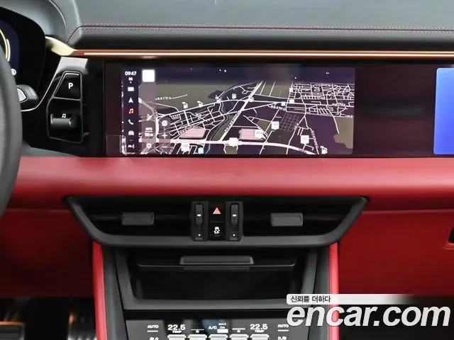Porsche Macan EV 2025 — Photo 14/20