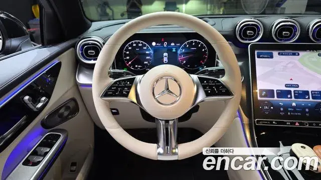 Mercedes-Benz GLC-Class 2025 — Photo 13/20