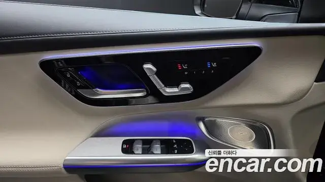 Mercedes-Benz GLC-Class 2025 — Photo 19/20
