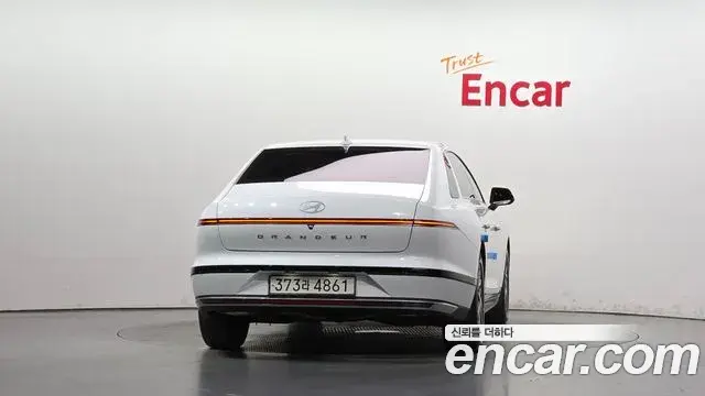 Hyundai Grandeur 2023 — Photo 4/20