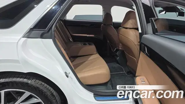 Hyundai Grandeur 2023 — Photo 12/20