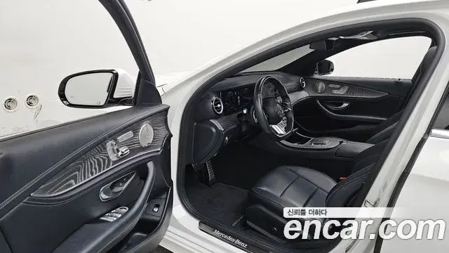 Mercedes-Benz E-Class 2021 — Şəkil 10/20