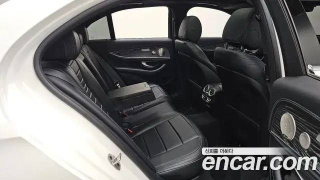Mercedes-Benz E-Class 2021 — Şəkil 13/20