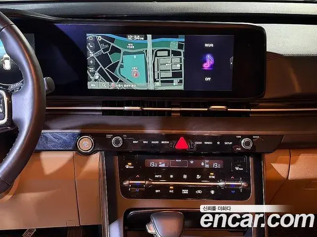 Kia Carnival 2021 — Photo 11/20