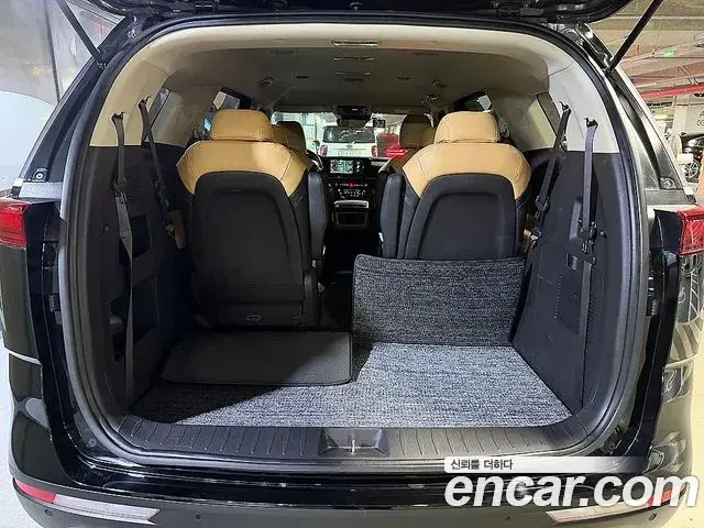 Kia Carnival 2021 — Photo 18/20