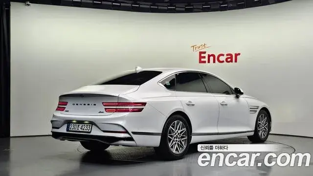 Genesis Electrified G80 2024 — Photo 2/20