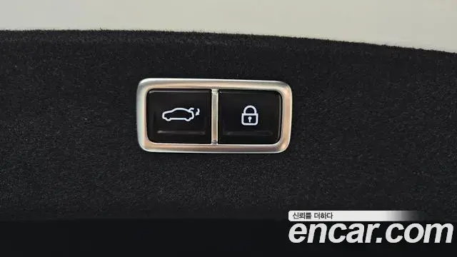 Genesis Electrified G80 2024 — Photo 14/20