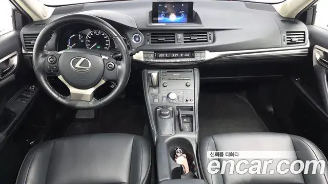 Lexus CT200h 2018 — Фото 7/20