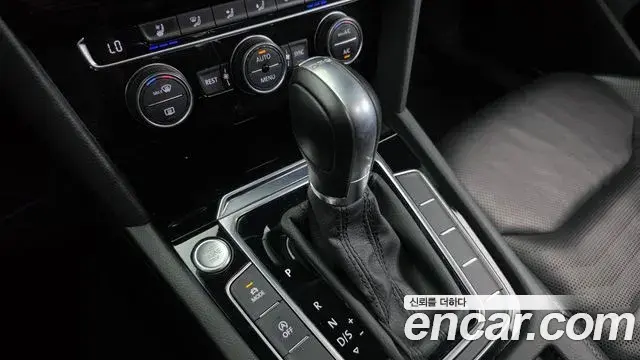 Volkswagen Arteon 2019 — Photo 15/20