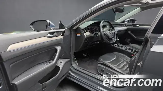 Volkswagen Arteon 2019 — Photo 2/20