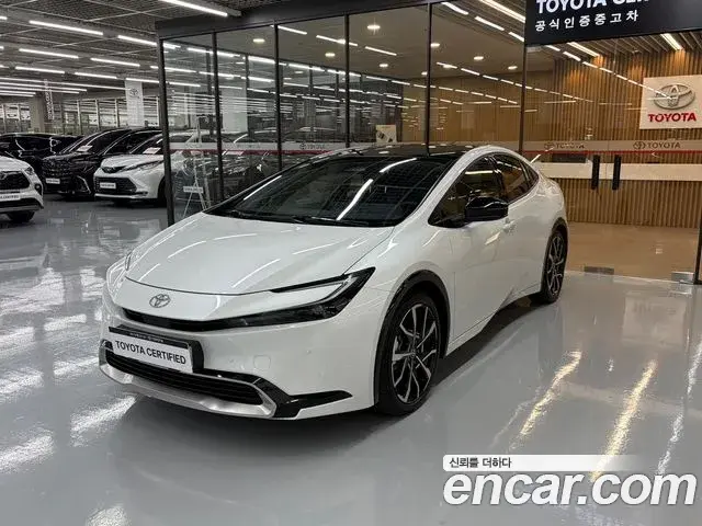 Toyota Prius 2026 — ფოტო 1/18