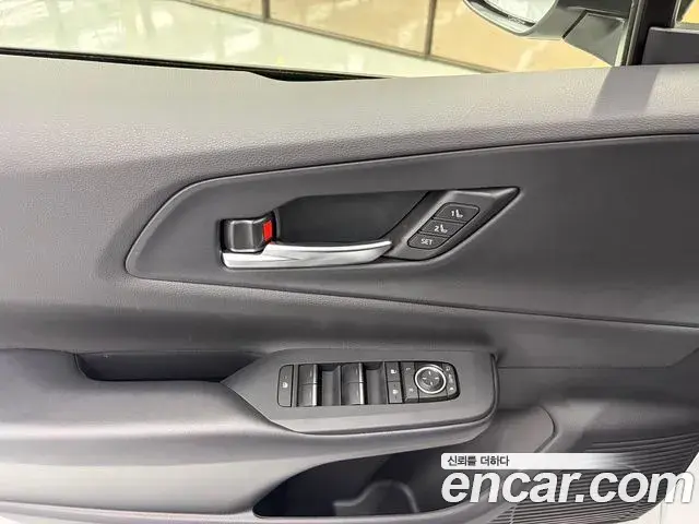 Toyota Prius 2026 — ფოტო 8/18