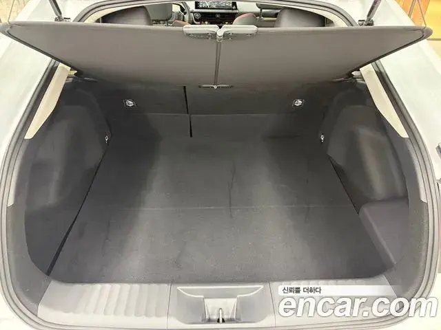 Toyota Prius 2026 — ფოტო 13/18
