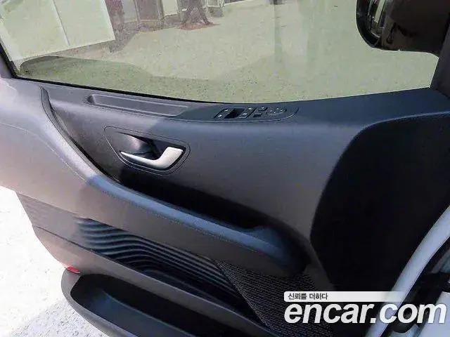 Hyundai Staria 2023 — Şəkil 17/20