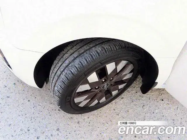 Hyundai Staria 2023 — Şəkil 15/20