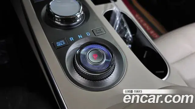 Genesis GV70 2023 — Фото 9/20