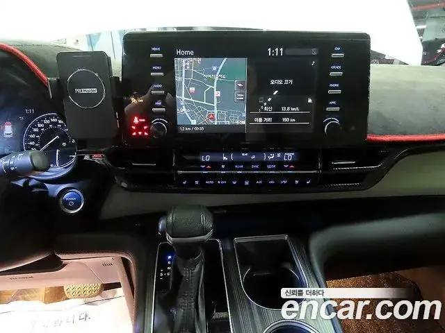 Toyota Sienna 2021 — Photo 1/20