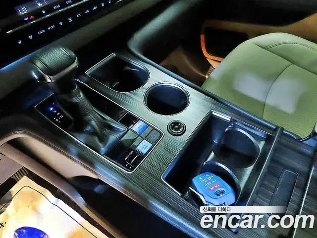 Toyota Sienna 2021 — Photo 2/20