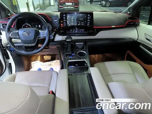 Toyota Sienna 2021 — Photo 12/20