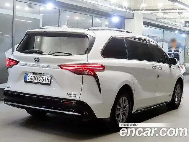 Toyota Sienna 2021 — Photo 15/20