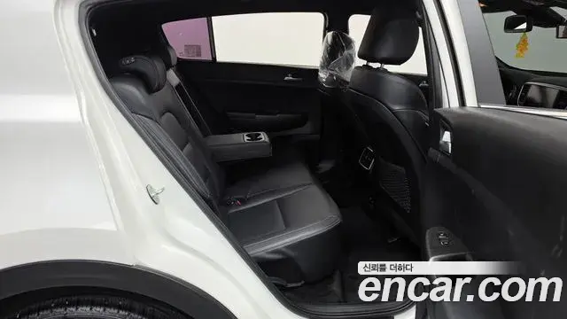 Kia Sportage The Bold 2021 — Фото 11/20
