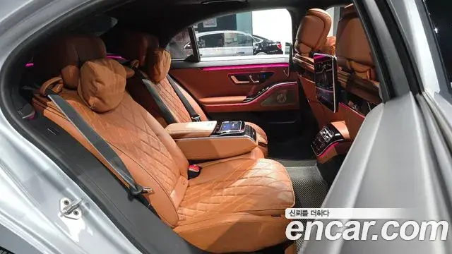 Mercedes-Benz S-Class 2021 — Photo 11/20