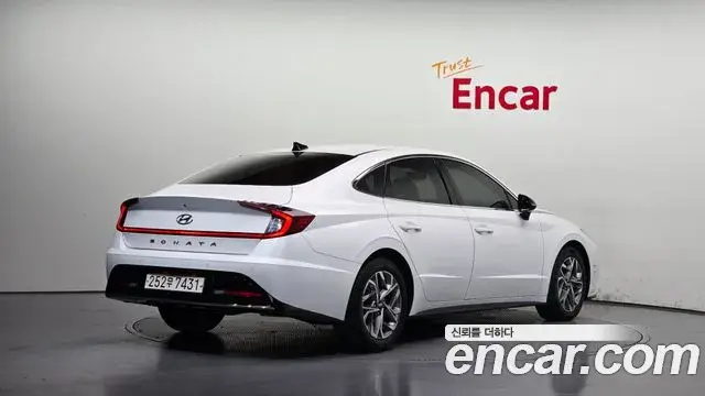 Hyundai Sonata 2022 — ფოტო 2/20