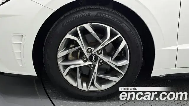 Hyundai Sonata 2022 — ფოტო 5/20