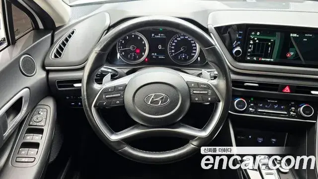 Hyundai Sonata 2022 — ფოტო 14/20