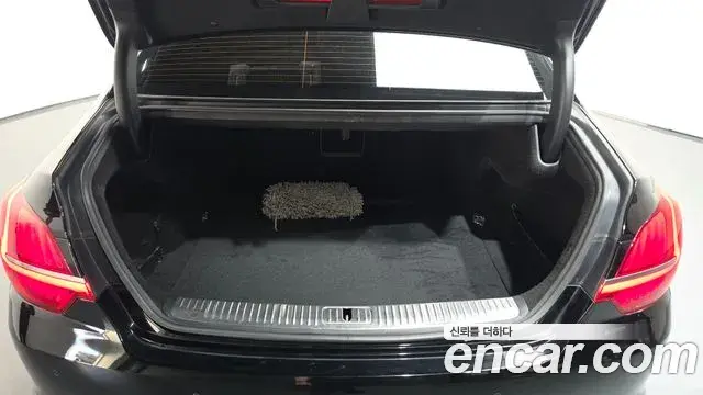 Kia The K9 2021 — Photo 16/20