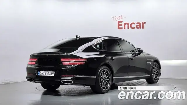 Genesis Electrified G80 2022 — Photo 1/20