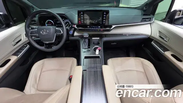 Toyota Sienna 2022 — Photo 7/20