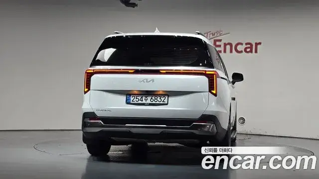 Kia Carnival 2024 — Фото 4/20