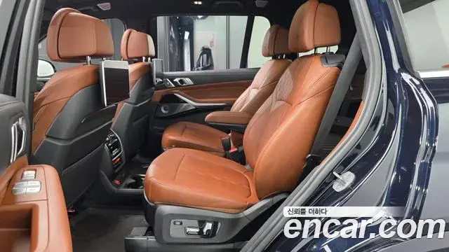 BMW X7 2021 — Photo 12/20