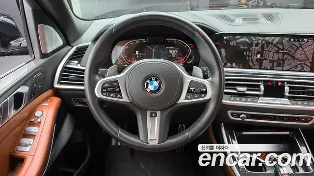 BMW X7 2021 — Photo 13/20