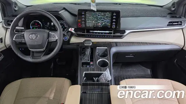 Toyota Sienna 2024 — Photo 7/20
