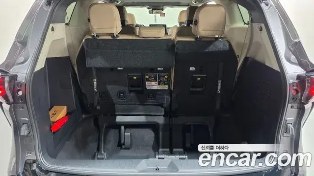 Toyota Sienna 2024 — Photo 18/20