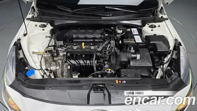 Hyundai Avante 2023 — Photo 6/20