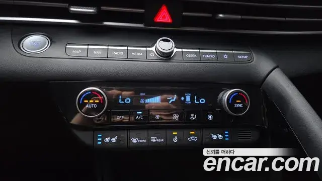 Hyundai Avante 2023 — Photo 19/20