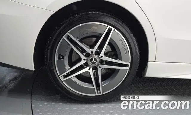 Mercedes-Benz C-Class 2024 — Şəkil 5/20