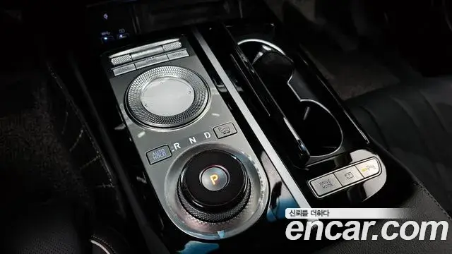 Genesis Electrified G80 2021 — Photo 9/20