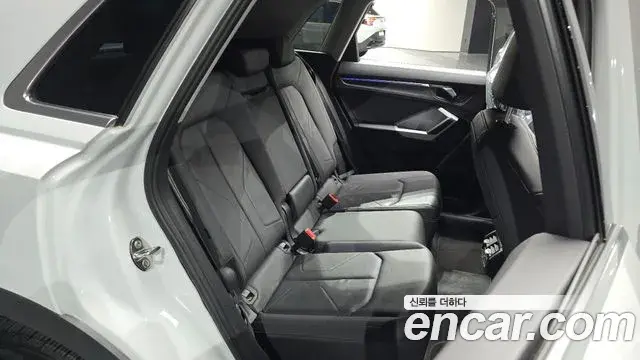 Audi Q3 2020 — Photo 11/20