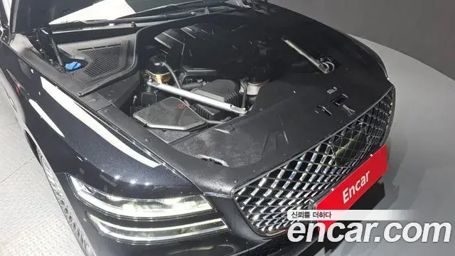 Genesis Electrified G80 2022 — Photo 6/20