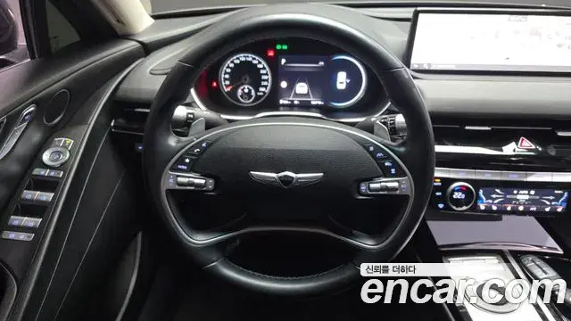 Genesis Electrified G80 2022 — Photo 13/20